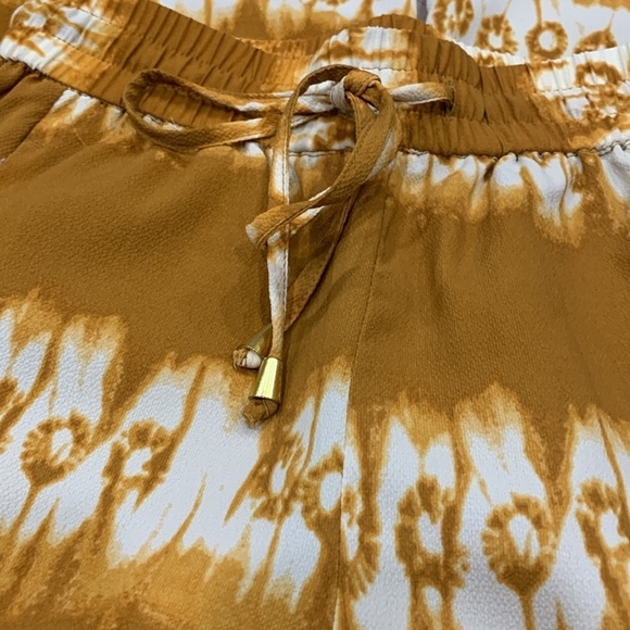 ❤️ H&M Flowy pants - Picture 2 of 3